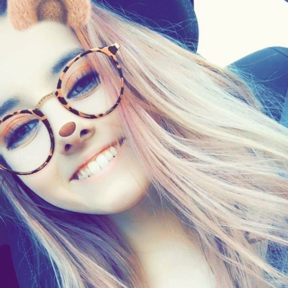 Meet your Posher, Ally